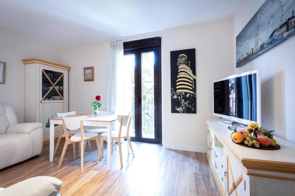 Az El Balcon De Cesar Augusto Apartman Zaragoza Kültér fotó