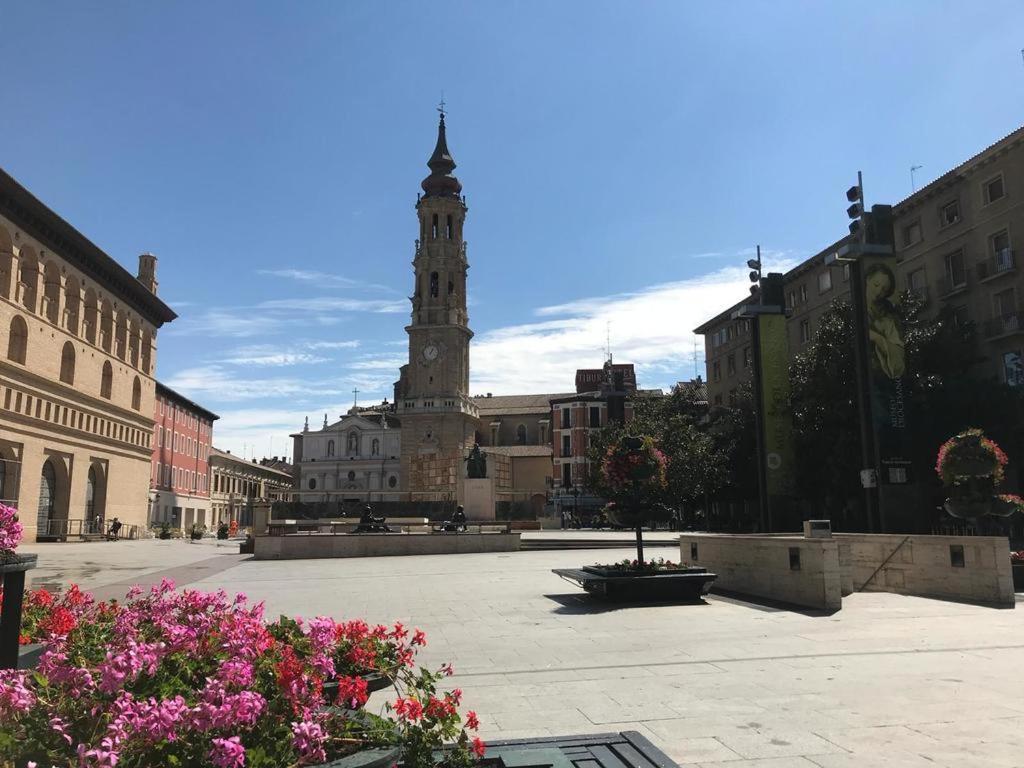 Az El Balcon De Cesar Augusto Apartman Zaragoza Kültér fotó
